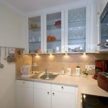 Friedrichstrasse 23, App 11